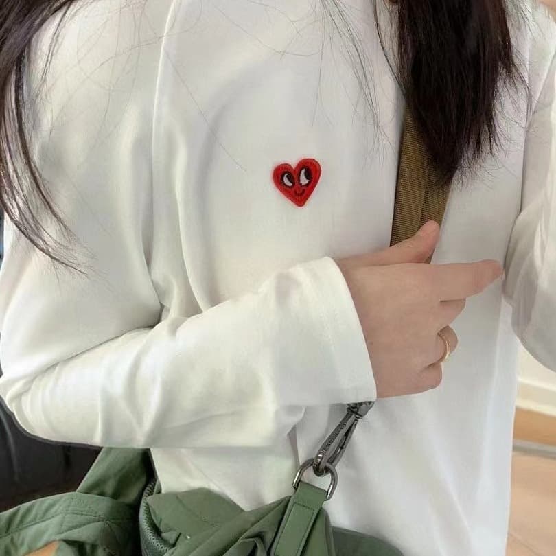 ロンT ハート刺繍入り ゆるふわ長袖カットソー