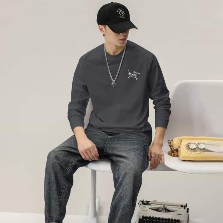 ロンT 恐竜モチーフ カジュアル 長袖シャツ