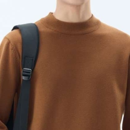 ロンT 上質素材のモックネック長袖シャツ