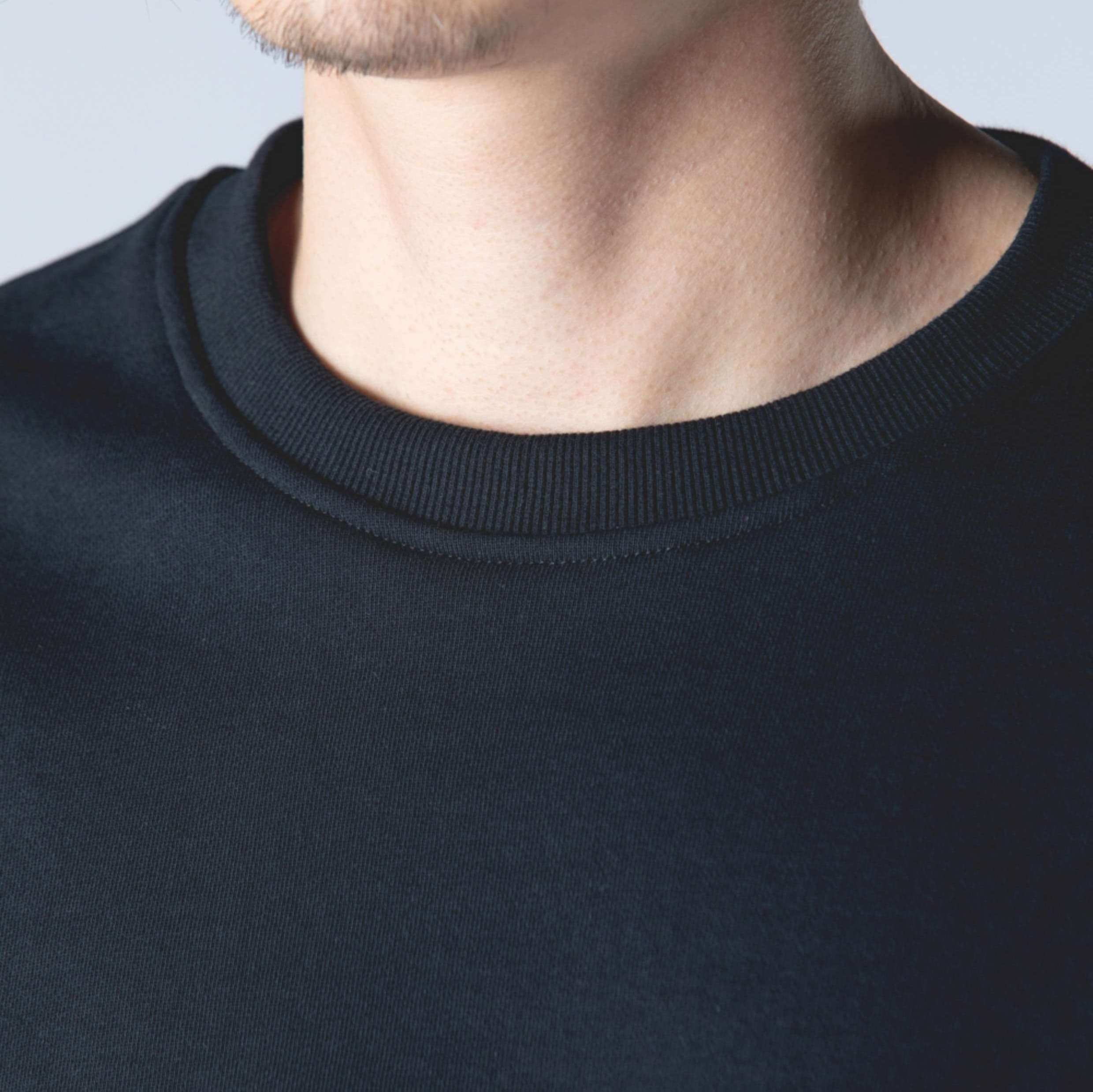 ロンT 上質素材のゆったりスウェット