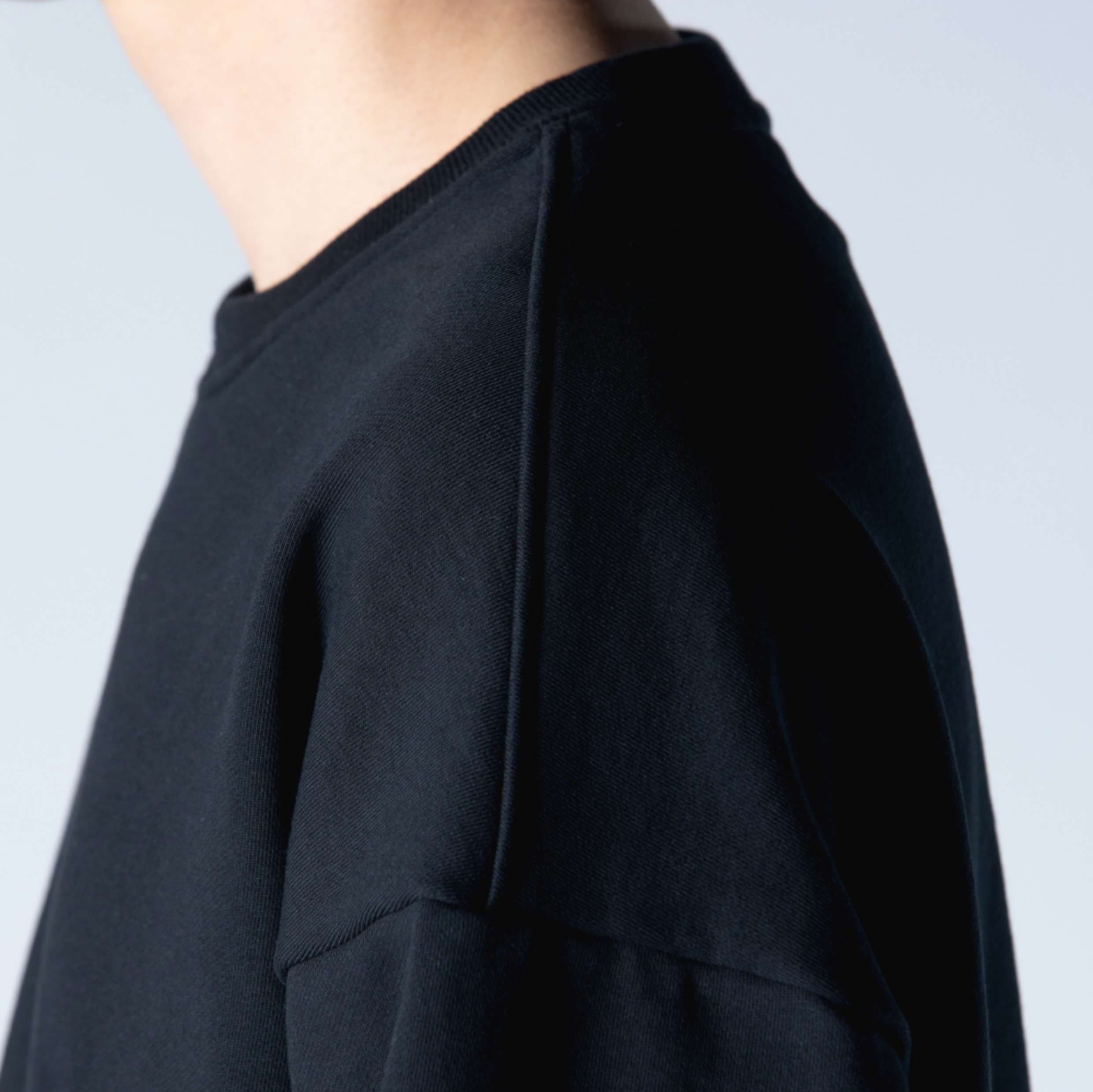 ロンT 上質素材のゆったりスウェット