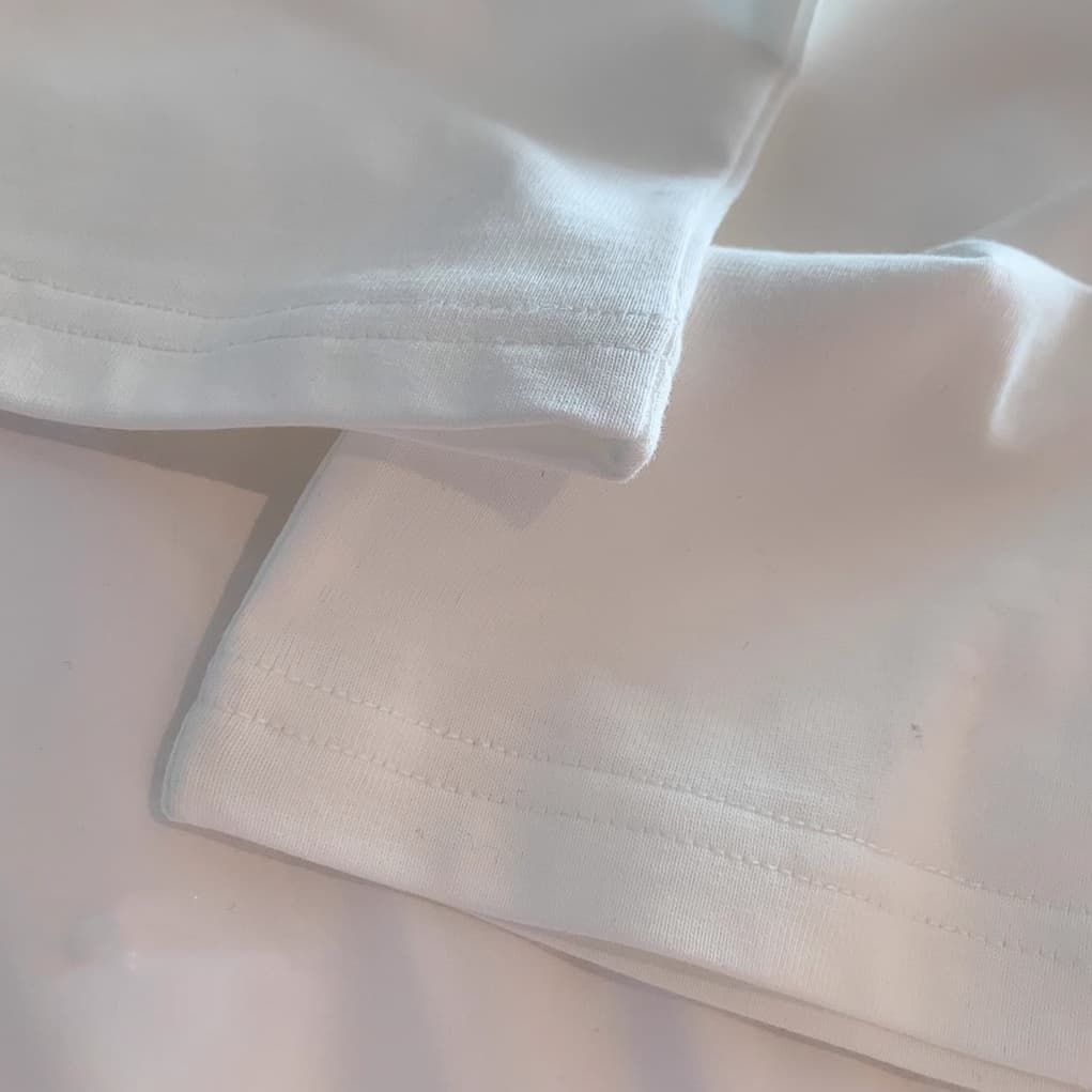 シンプルロゴ入り ゆったりロンT