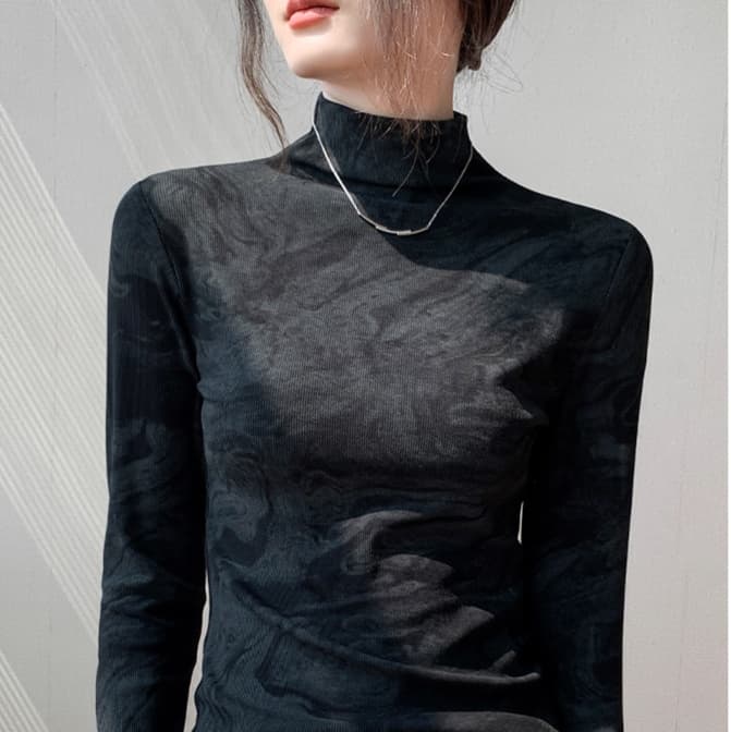 優美なシルエット ハイネック ロンT