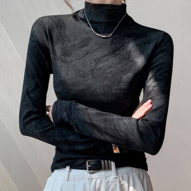 優美なシルエット ハイネック ロンT