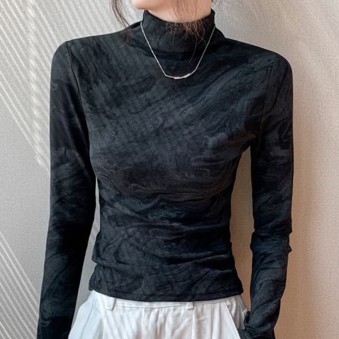 優美なシルエット ハイネック ロンT