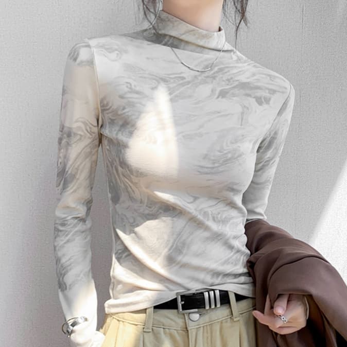 優美なシルエット ハイネック ロンT