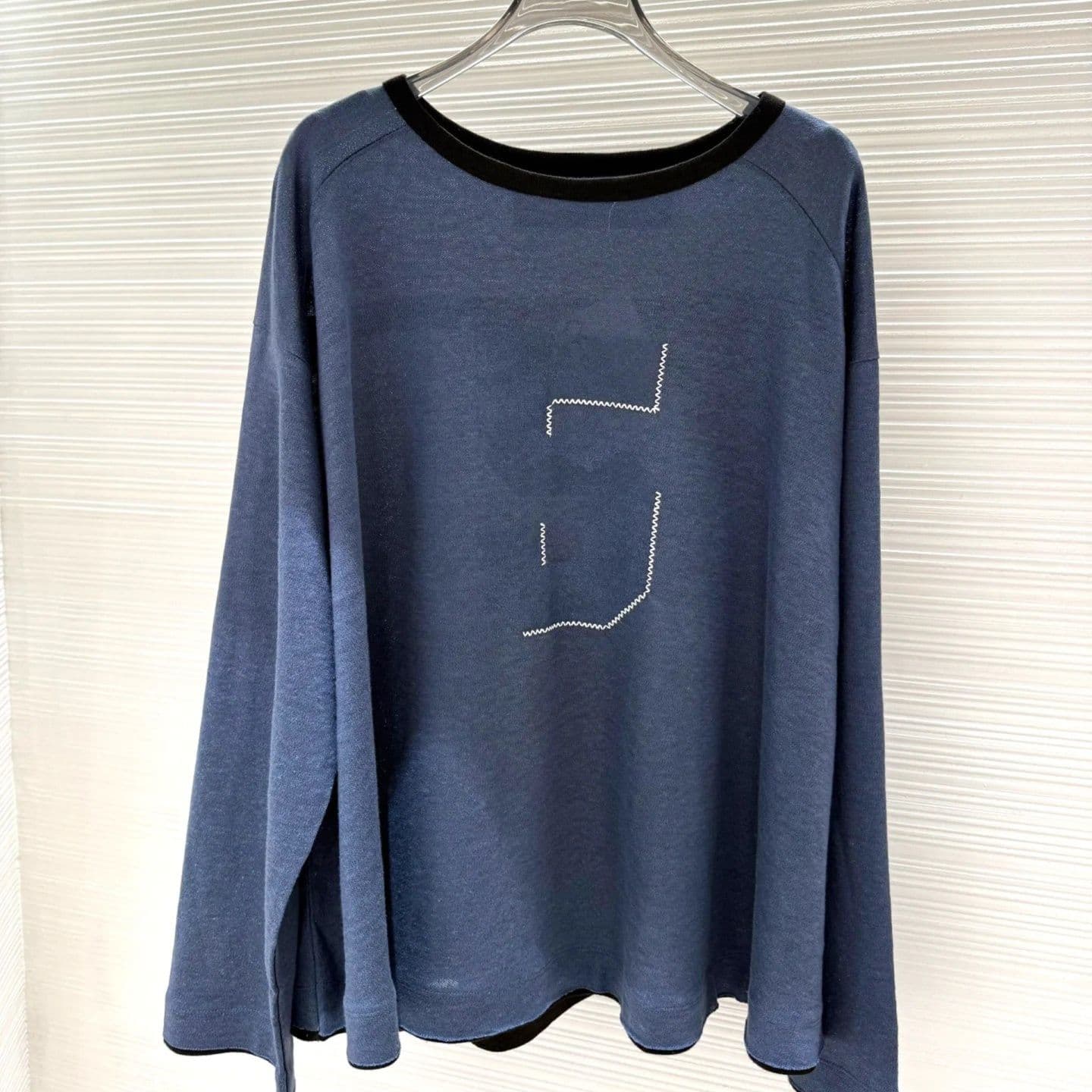ロンT ナンバーモチーフ薄手ロンT