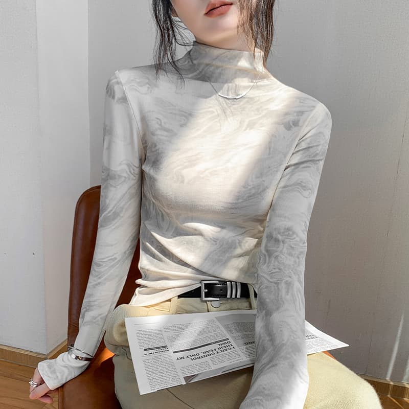 優美なシルエット ハイネック ロンT