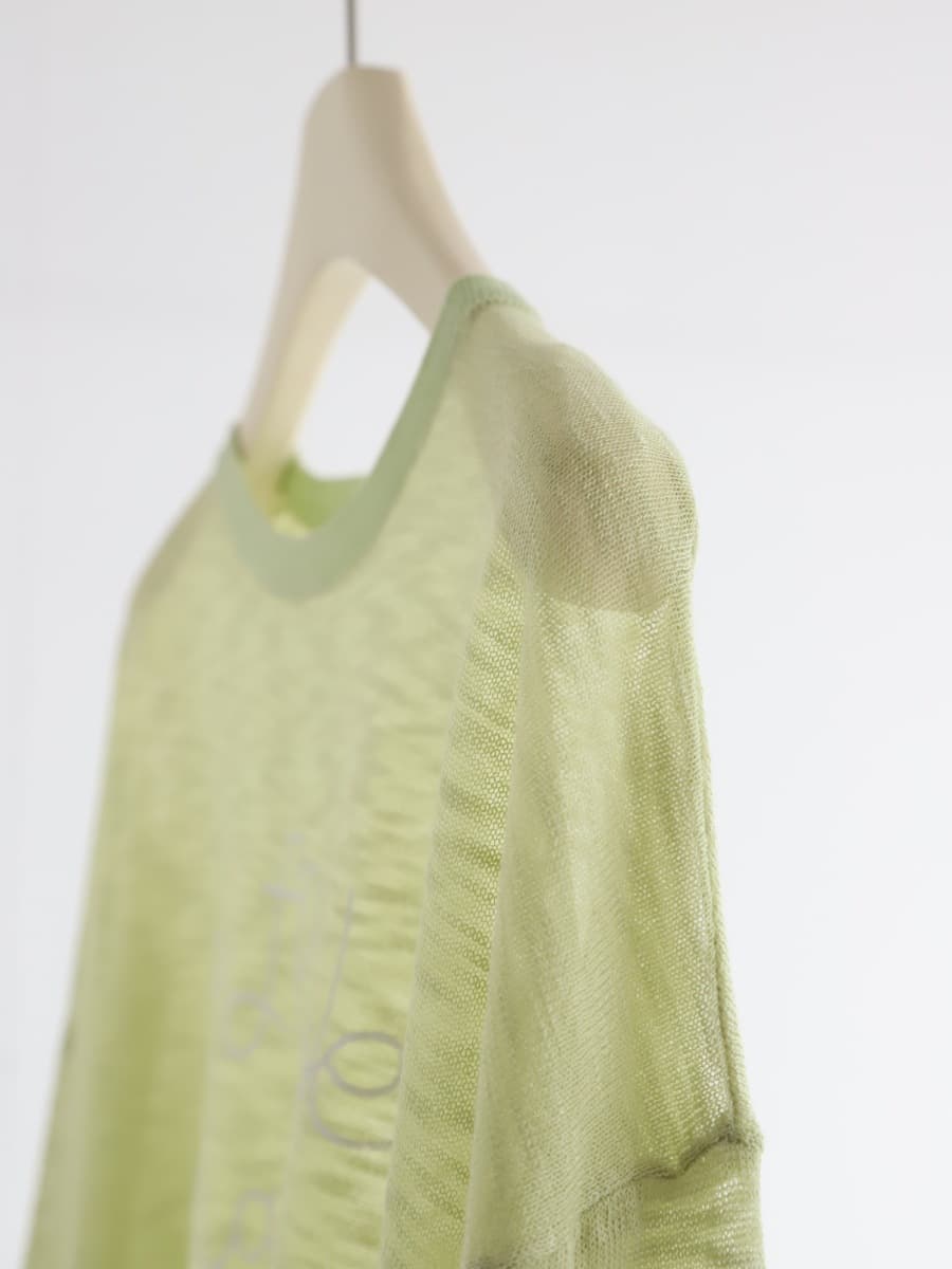 ロンT 繊細文字刺繍 透け感長袖シャツ