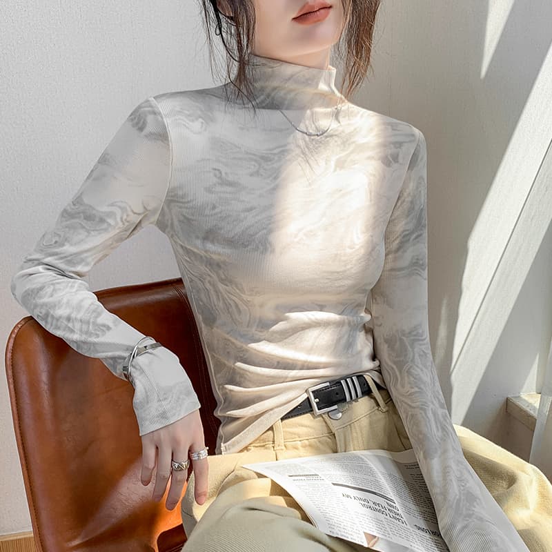 優美なシルエット ハイネック ロンT
