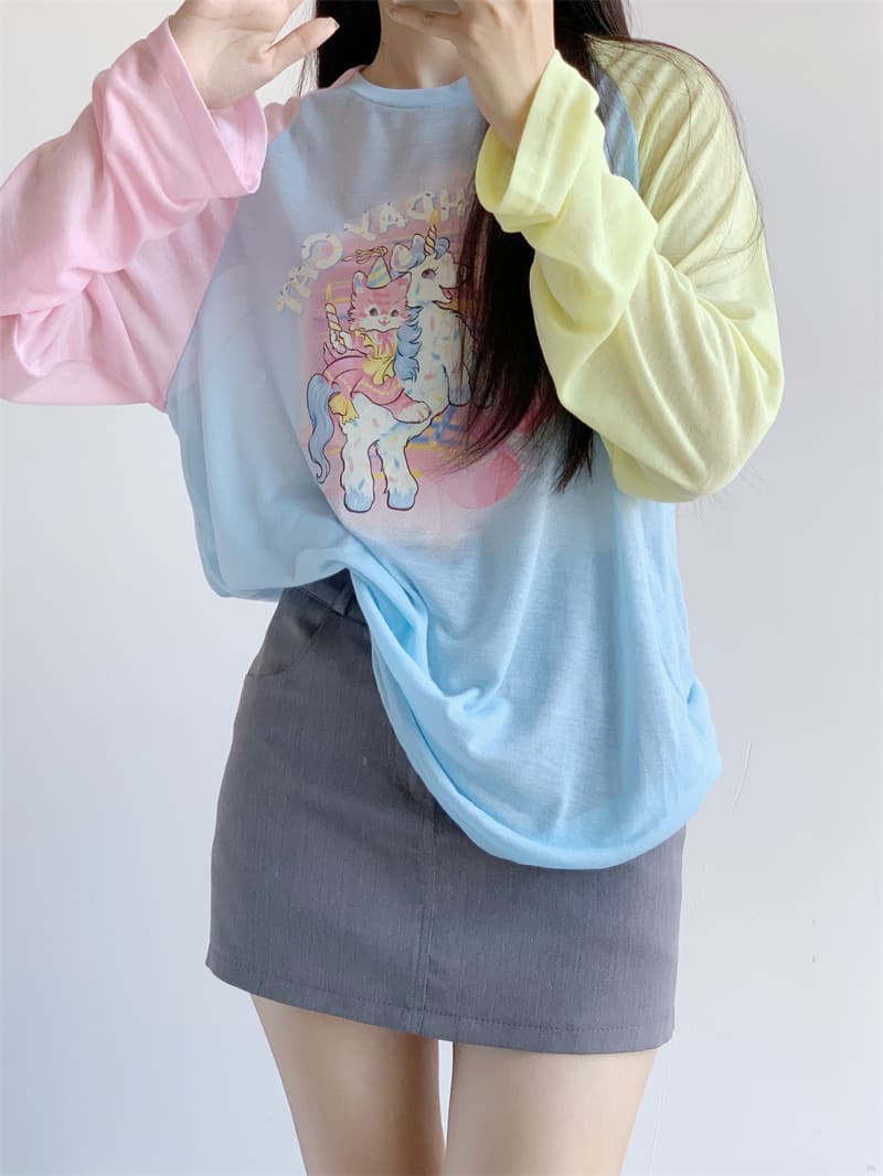 ロンT 夢見るファンタジー長袖シャツ