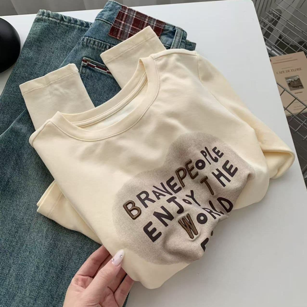 ロンT 世界を楽しむメッセージロンT