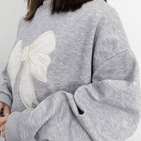 ロンT 厚手刺繍リボン裏微起毛スウェットトップス